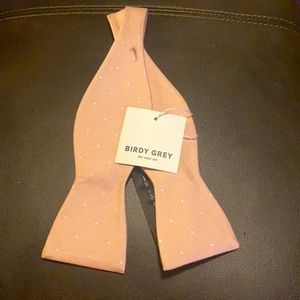 Birdy Grey rose quartz (dusty rose) bow tie
